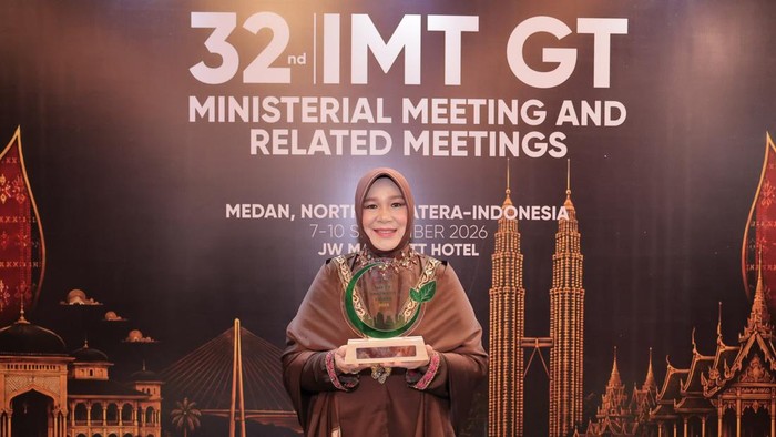 Walkot Banda Aceh Illiza terima penghargaan (Foto: Pemko Banda Aceh)