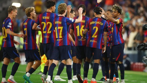 Soccer Football - UEFA Champions League - FC Barcelona v Feyenoord - Spotify Camp Nou, Barcelona, Spain - September 9, 2026 FC Barcelonas Lamine Yamal celebrates scoring their fourth goal with teammates REUTERS/Albert Gea
