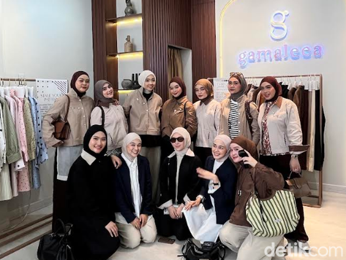 Brand fashionloka, Gamaleeal resmi re-opening gerai fisiknya dengan konsep clean & casual di Tangerang. Langkah ini diambil untuk menggaet Gen Z serta menjawab tantangan pasar.