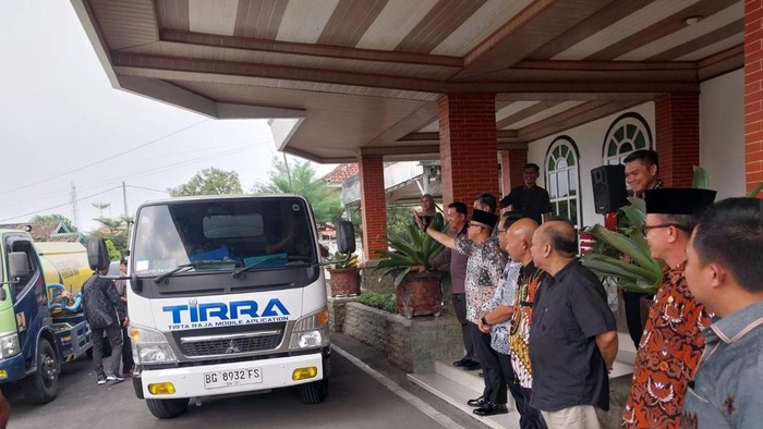 Bupati OKU Teddy Meilwansyah