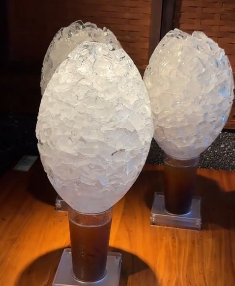 Lagi Viral! Iceberg Americano Pakai Bongkahan Es Jumbo Mirip Gunung