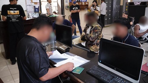 Imigrasi Denpasar menyerahkan 3 WNA pelanggar aturan imigrasi ke Rudenim Denpasar