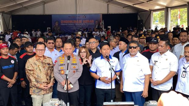 Konsolidasi Akbar Federasi Serikat Pekerja Metal Indonesia (FSPMI) di Kawasan Industri MM2100, Kabupaten Bekasi, Jawa Barat, Jumat (11/9/2026).
