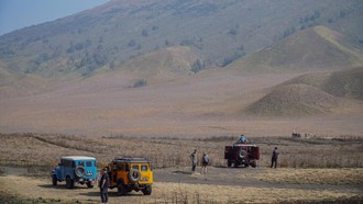Kebakaran Meluas, Wisata Gunung Bromo Ditutup Total