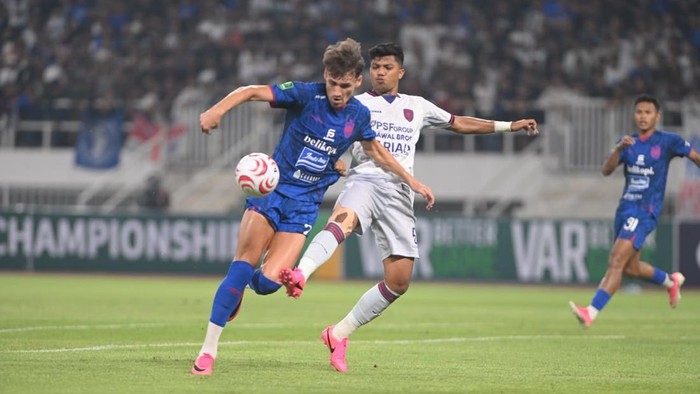 Laga PSIS melawan PSPS yang berlangsung di Stadion Jatidiri Semarang, Jumat (11/9/2026).