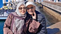 Ucap Syukur Santi Rayakan 12 Tahun Pernikahan dengan Mark Sungkar