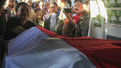 Momen Pilu Kedatangan Jenazah Korban Penembakan KKB
