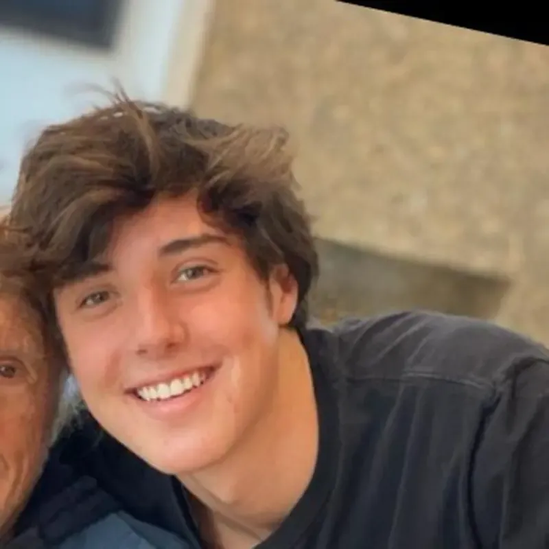 Moshe Levi, Pacar Apple Martin Moshe Levi, Pacar Apple Martin