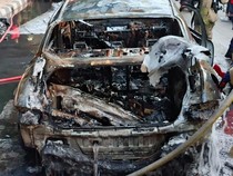 Picu Macet di Slipi, Mobil Listrik Ioniq 6 Terbakar Usai Tabrak Separator