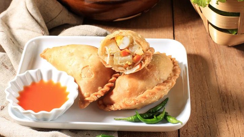 Resep Pastel Renyah Berlapis Isi Sayur dan Bihun Buat Camilan