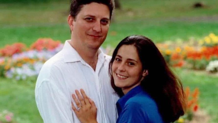 John Resta dan istrinya, Sylvia (Tom Resta)