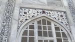 Melihat Taj Mahal: Ukiran Aksara Arab, Gerbang Merah, dan Kisah Raja Mughal