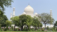 Tidak hanya warisan budaya dan arsitektur indah, Taj Mahal merupakan pembelajaran dari sebuah kisah cinta seorang raja untuk istrinya. Foto: Fahri Zulfikar/detikcom