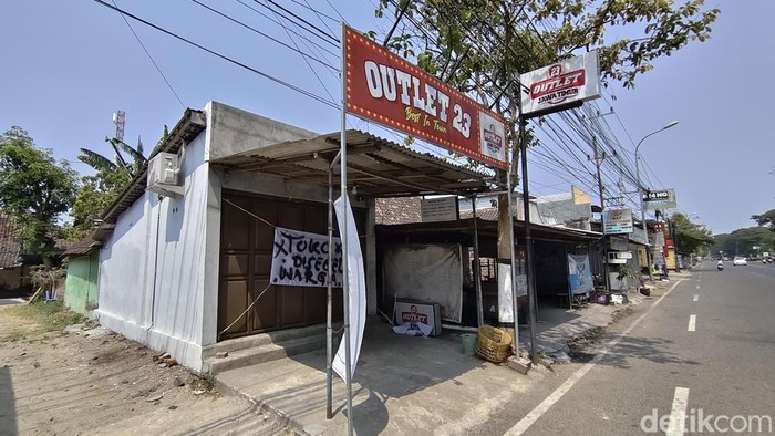 Toko yang menjual miras di Ponorogo