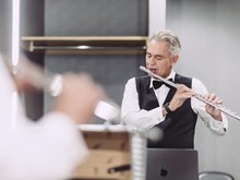 Video: Andrea Bocelli Gak Sabar Bertemu Penonton yang Hangat di Indonesia