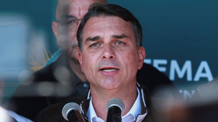 Flavio Bolsonaro (dok. REUTERS/Diego Vara)