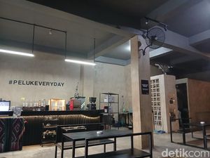 Curhat Pelaku Usaha di Makassar Omzet Turun 50% Imbas Antrean BBM Kian Parah