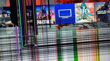 Pulang kerja, TV yang dia beli ternyata sudah hancur oleh teman sekamarnya yang sedang tantrum. Foto: Whitedog2166 via Bored Panda