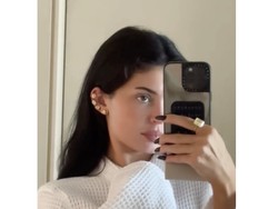 Kylie Jenner Pakai 4 Anting Berlian Sekaligus, Nilainya Capai Rp 17 M