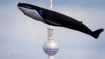 Langit Berlin Dipenuhi Layang-layang Raksasa