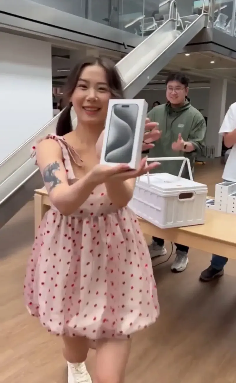 MediaStorm Pada tahun 2024, perusahaan memberikan iPhone 16 Pro kepada setiap karyawan dan anak magang sebagai bentuk apresiasi atas kontribusi mereka. Pembagian perangkat pada tahun 2024 tersebut menandai tahun ketiga berturut-turut MediaStorm memberikan iPhone terbaru kepada stafnya, setelah sebelumnya memberikan iPhone 14 Pro pada tahun 2022 dan iPhone 15 Pro pada tahun 2023.