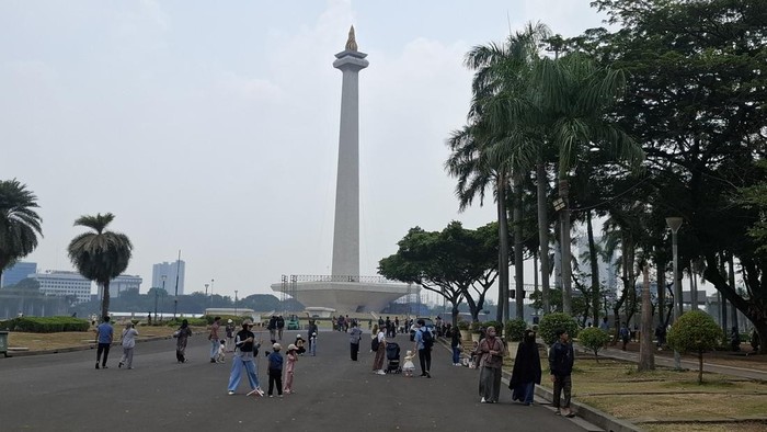Monas
