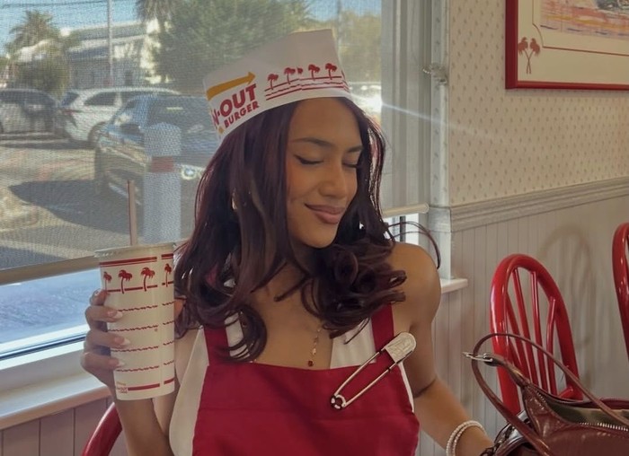 Keseruan Member No Na saat Kulineran, Cicip Cheesecake hingga Sourdough