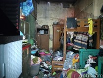 Sumpeknya Rumah 6x2 Meter di Menteng, Tidurnya di Lantai-Tak Ada Kamar Mandi