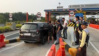 PJR Polda Riau Gerak Cepat Gagalkan Debt Collector Rampas Mobil di Tol