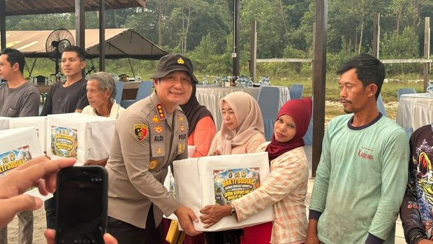 Sespimti Polri Dikreg ke-36 Sespim Lemdiklat Polri menggelar baksos di Palangka Raya.
