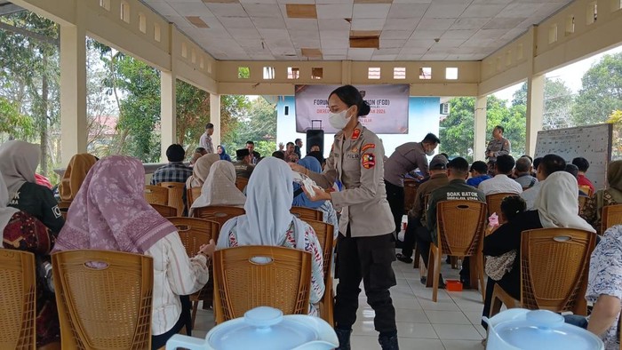 Siswa Sespimmen Dikreg Ke-67 Tahun 2026 Lemdiklat Polri bertolak ke Kabupaten Ogan Ilir, Sumatera Selatan (Sumsel) untuk mengedukasi masyarakat seputar karhutla yang harus dicegah bersama.
