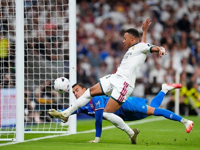 Rekor Kylian Mbappe Usai Jebol Gawang Emil Audero Dua Kali