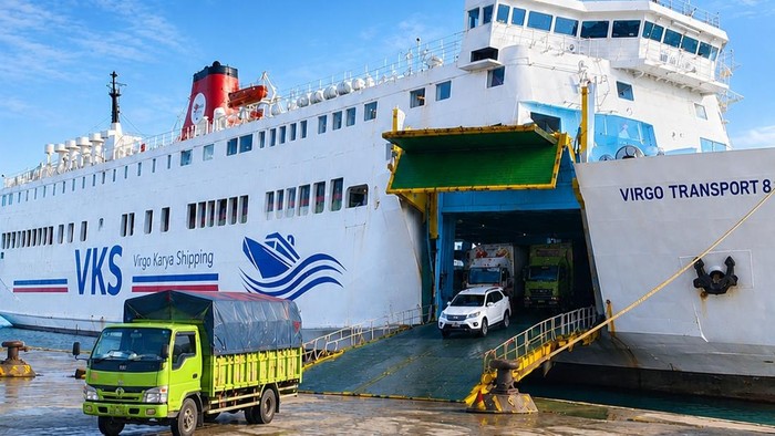 Kapal Virgo Transport 8 rute Surabaya-Banjarmasin 