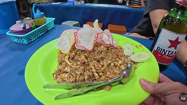 Bule Inggris Kaget Makan di Sabang, Nasi Goreng dan 2 Bir Dipatok Rp240 Ribu
