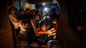 Detik-Detik 69 Korban Virgo Transport 8 Dievakuasi ke Banjarmasin