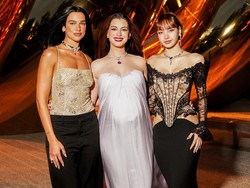 Ikonik! Anne Hathaway, Dua Lipa & Lisa BLACKPINK Glamor di Acara Bvlgari