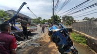 Elf Rombongan Besan dari Cibitung Nyemplung Kali di Depok, 15 Orang Luka