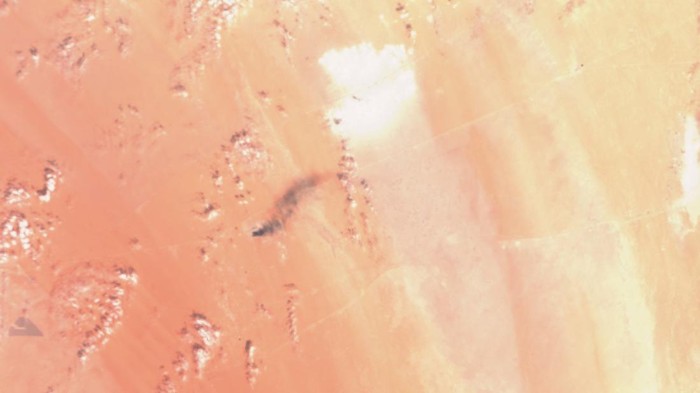 A satellite image shows smoke rising from area near East-West oil pipeline, in Eastern Province, Saudi Arabia, September 10, 2026. European Union/Copernicus Sentinel-3/Handout via REUTERS    THIS IMAGE HAS BEEN SUPPLIED BY A THIRD PARTY. NO RESALES. 