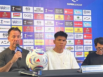 Van Gastel Sebut Kartu Merah Biang Kerok PSIM Takluk dari Persebaya