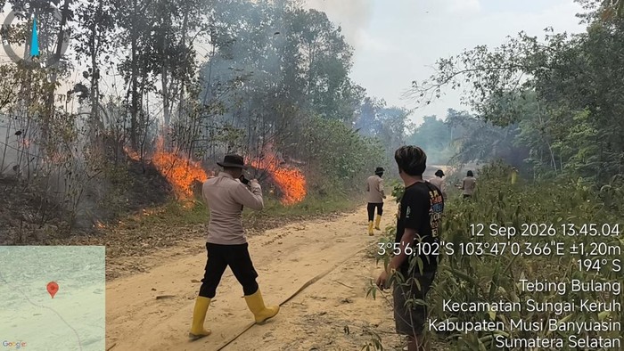 Lahan gambut seluas satu hektarre di Muba terbakar