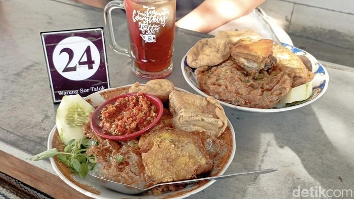Nasi Sambal Sor Talok di lereng Gunung Willis, Nganjuk.