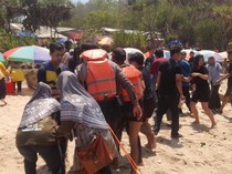 4 Wisatawan Hanyut Terseret Ombak Pantai Jungwok Gunungkidul Saat Asyik Foto