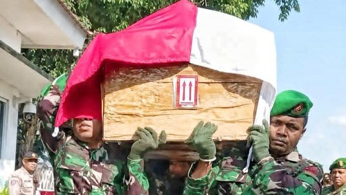 Penjemputan Alfonsius Albinus Mehan di Bandar Udara Frans Seda Maumere, Sabtu (12/9/2026).