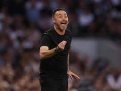 Tiga laga lagi, Tottenham bisa samakan rekor buruk Crystal Palace. Apa manajer Roberto De Zerbi bisa selamatkan timnya? (Action Images via Reuters/Andrew Couldridge)