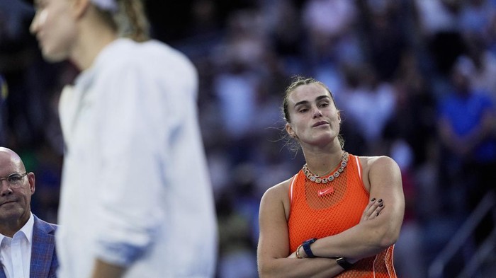 Elena Rybakina mencetak sejarah dengan menjuarai US Open 2026 setelah mengalahkan juara bertahan dua kali, Aryna Sabalenka, pada partai final di USTA Billie Jean King National Tennis Center, Minggu (13/9/2026) pagi WIB. REUTERS