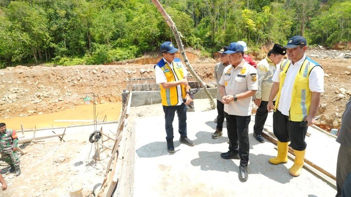 Penanganan kawasan hulu di Kabupaten Tapanuli Tengah, Sumatera Utara, dipercepat untuk mengantisipasi potensi banjir dan sedimentasi susulan. Upaya tersebut dilakukan melalui pembangunan Sabo Dam Aek Tukka dan Sabo Dam Sigala-gala di Kecamatan Tukka.