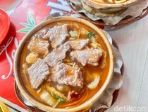 Semangkuk Sapo Mie Racikan Acek Ameng, Comfort Food Favorit di Bogor
