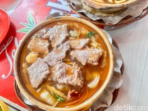 Semangkuk Sapo Mie Racikan Acek Ameng, Comfort Food Favorit di Bogor