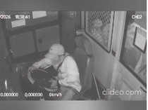 Sopir TransJ Ngerem Bikin Penumpang Jatuh Ternyata Hindari Motor Potong Jalur