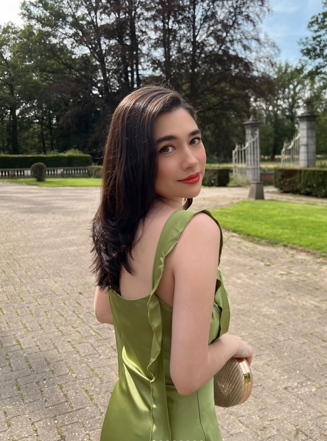 Lahir pada 6 Januari 1992, Amanda Rigby diketahui memiliki darah campuran Inggris dari sang ayah dan Yogyakarta dari sang ibu. Tak heran jika dirinya memiliki paras blasteran. Foto: Instagram/@amandarigby6